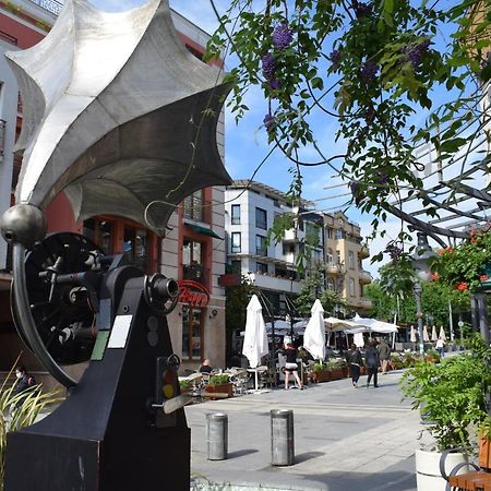 Top Center Apartment Gramophone With Private Parking Burgas Exterior foto