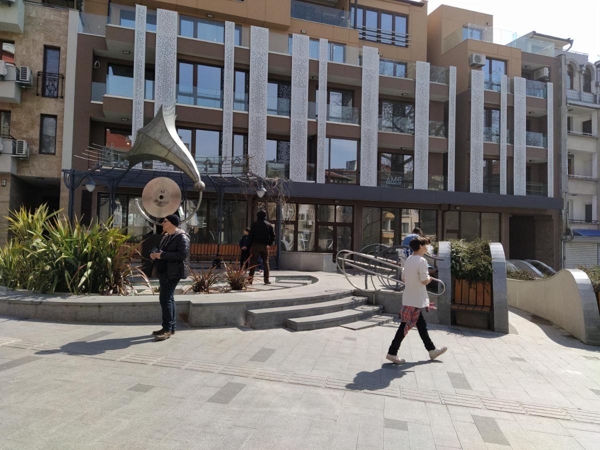 Top Center Apartment Gramophone With Private Parking Burgas Exterior foto
