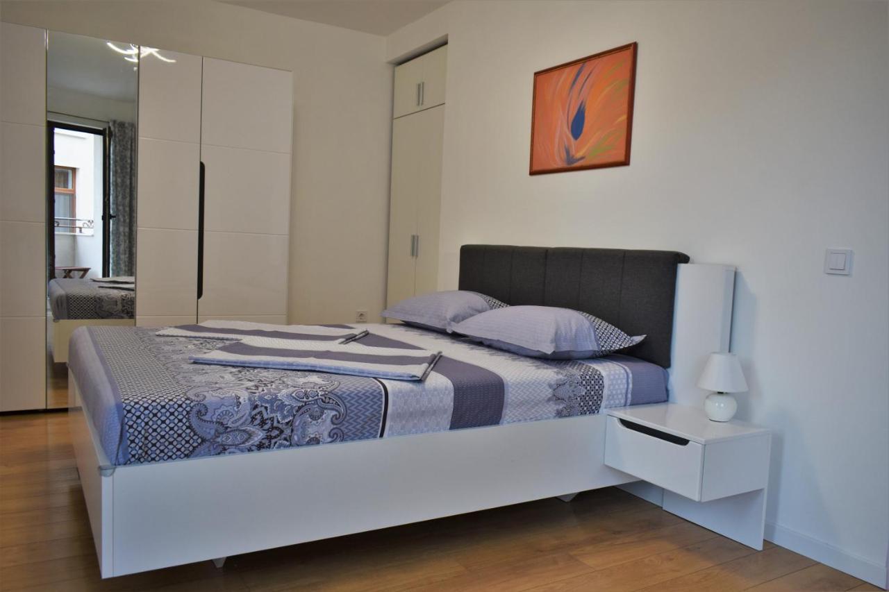 Top Center Apartment Gramophone With Private Parking Burgas Exterior foto
