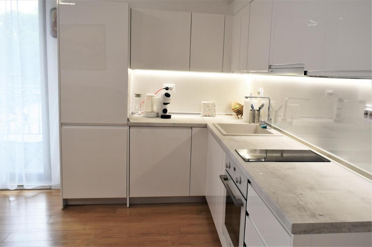 Top Center Apartment Gramophone With Private Parking Burgas Exterior foto