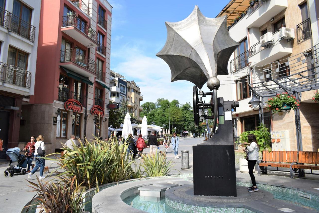 Top Center Apartment Gramophone With Private Parking Burgas Exterior foto
