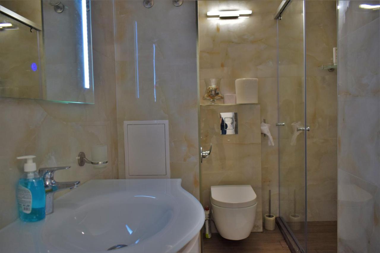 Top Center Apartment Gramophone With Private Parking Burgas Exterior foto